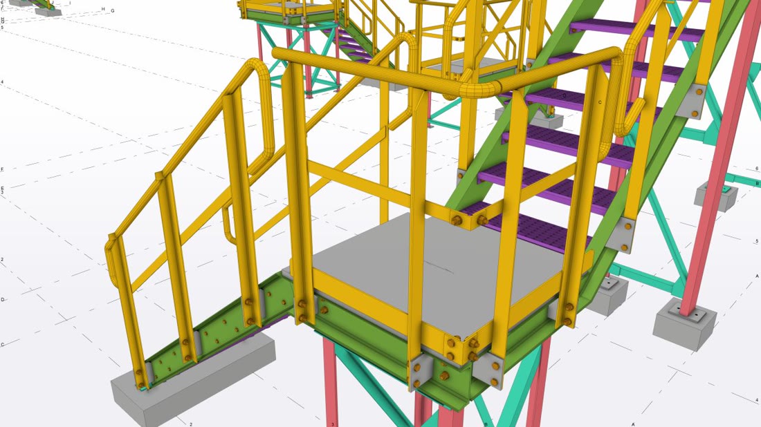 Plataforma metálica con escalera y barandillas en el modelo de Tekla Structures